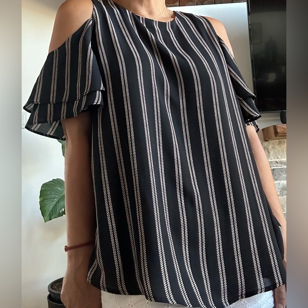 Veronica M Elegant Striped Cold Shoulder Blouse size S